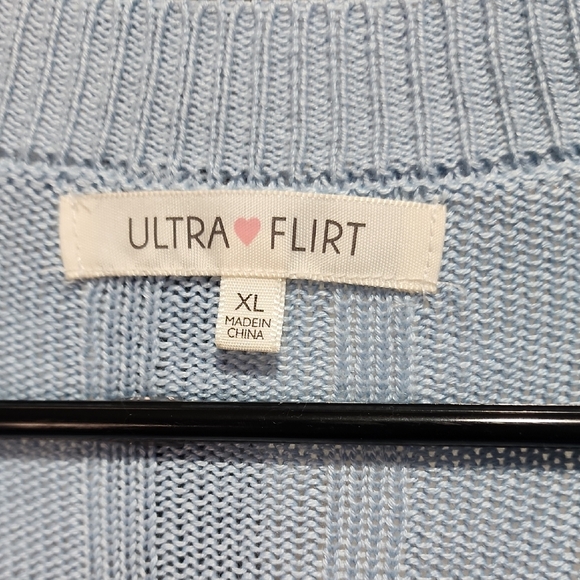 SOLD Ribbed Pullover - Picture 2 of 6